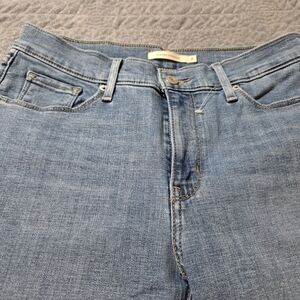 Levis Classic Straight Womens Jeans,Size 8,New !